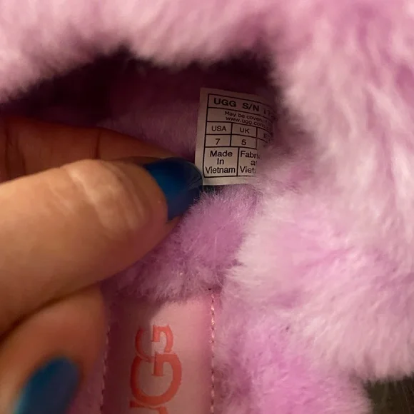 Slipper - Picture 3 of 4